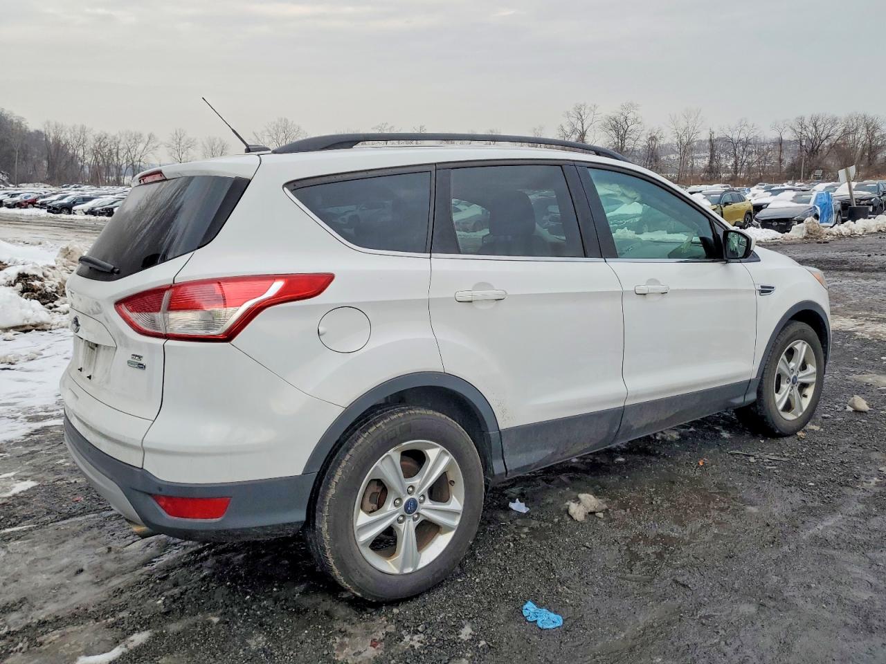 2016 FORD ESCAPE SE photo 3
