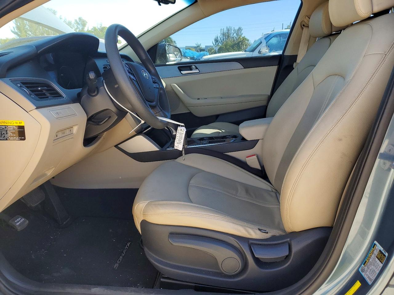 2017 HYUNDAI SONATA SE photo 7