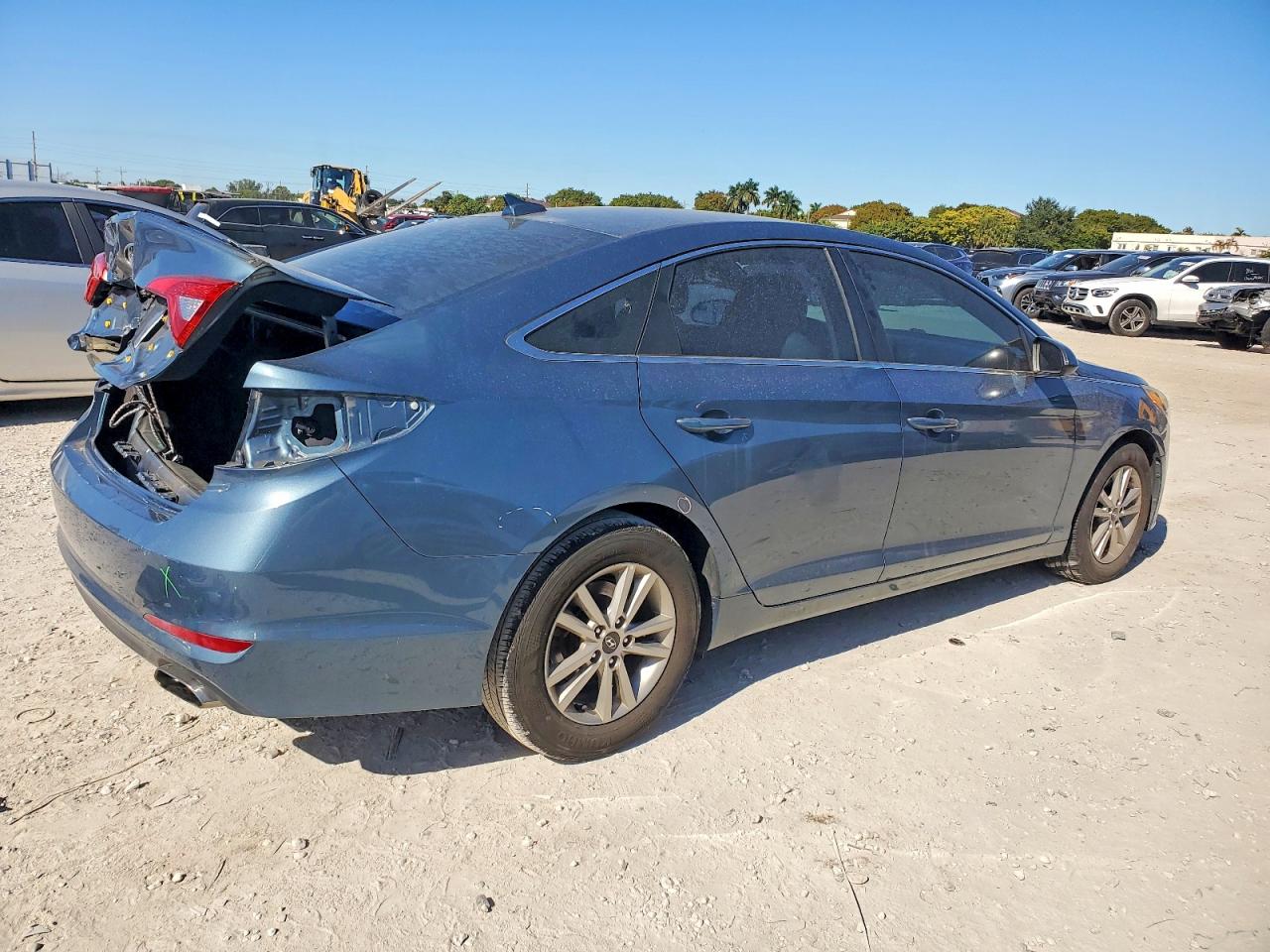 2017 HYUNDAI SONATA SE photo 3