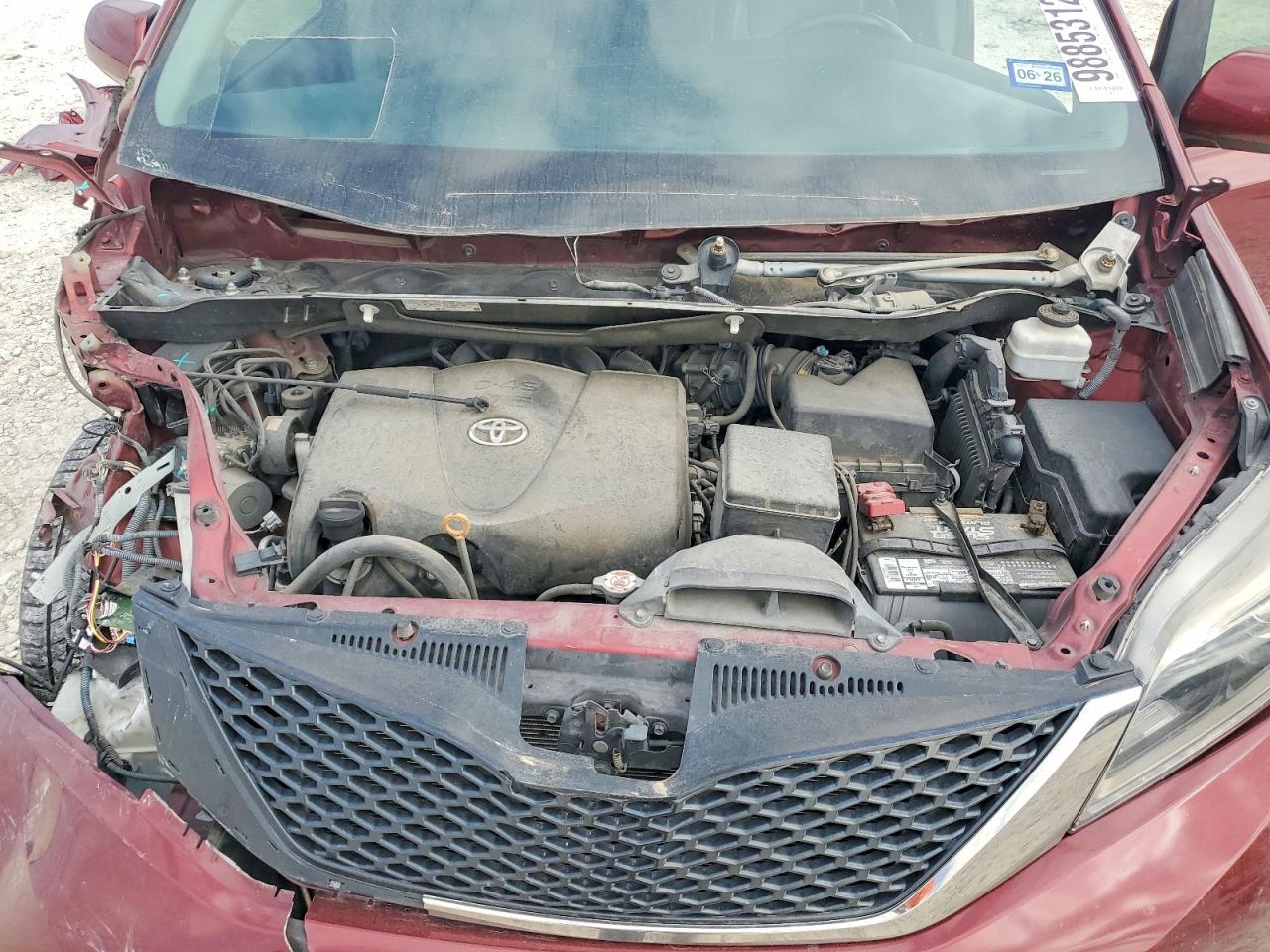 2017 TOYOTA SIENNA SE 8-PASSENGER photo 12