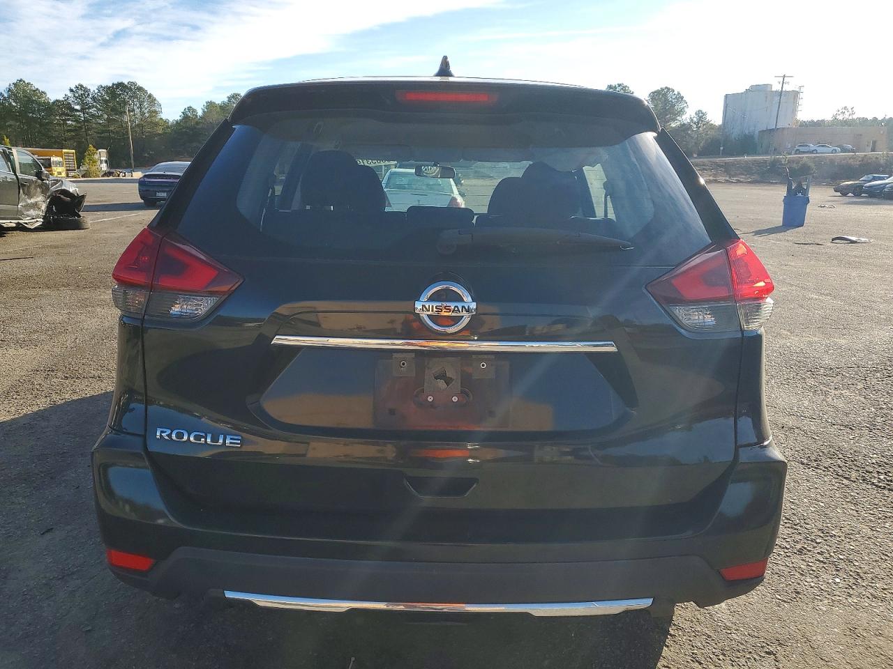 2018 NISSAN ROGUE S photo 6