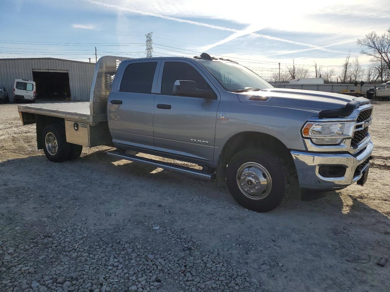 2022 RAM 3500 photo 4