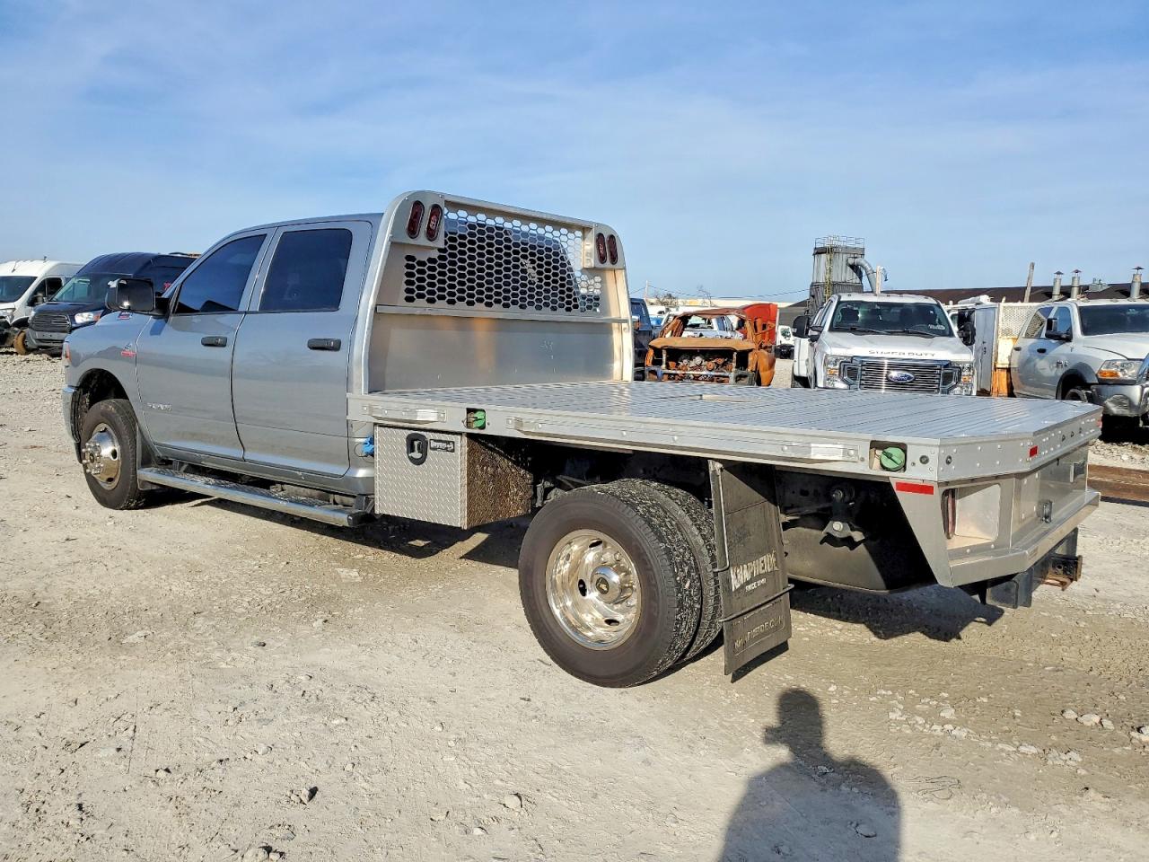 2022 RAM 3500 photo 2