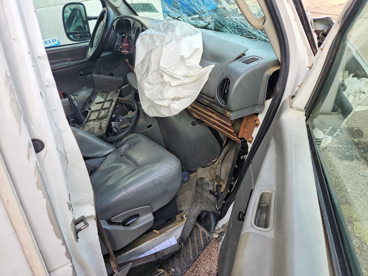 2005 FORD ECONOLINE E350 SUPER DUTY CUTAWAY VAN photo 8