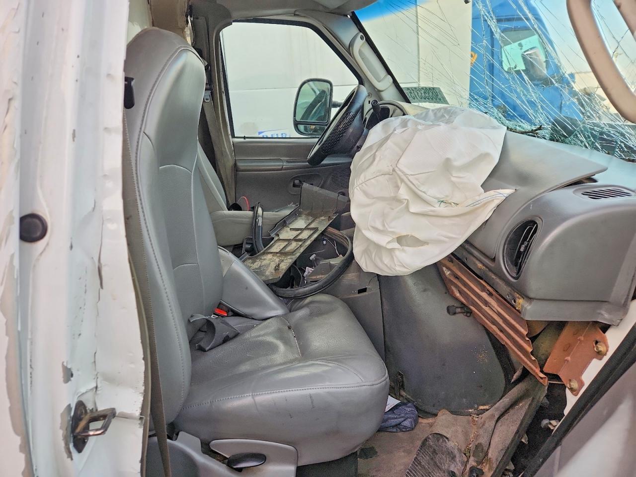 2005 FORD ECONOLINE E350 SUPER DUTY CUTAWAY VAN photo 7