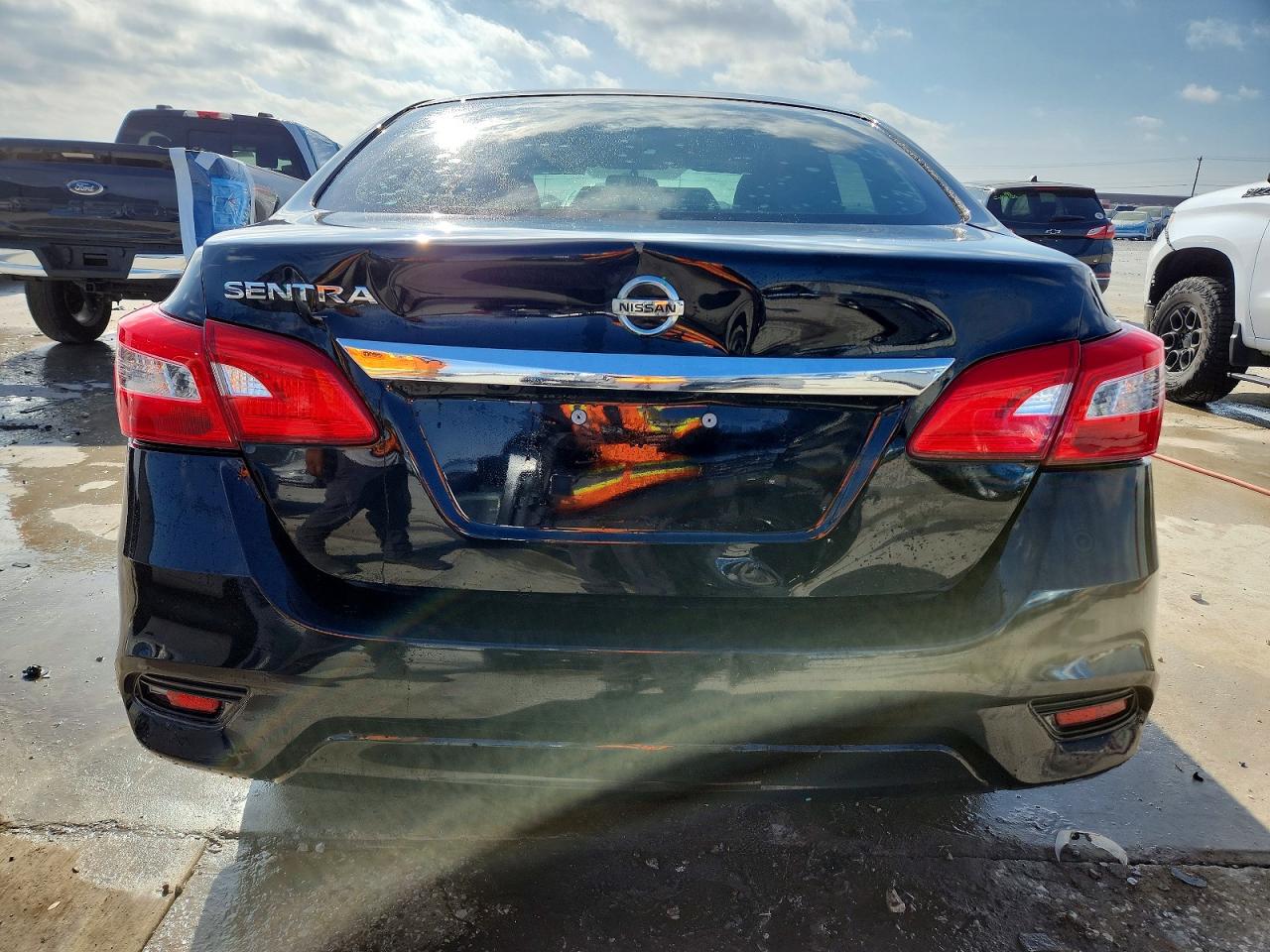 2019 NISSAN SENTRA S photo 6