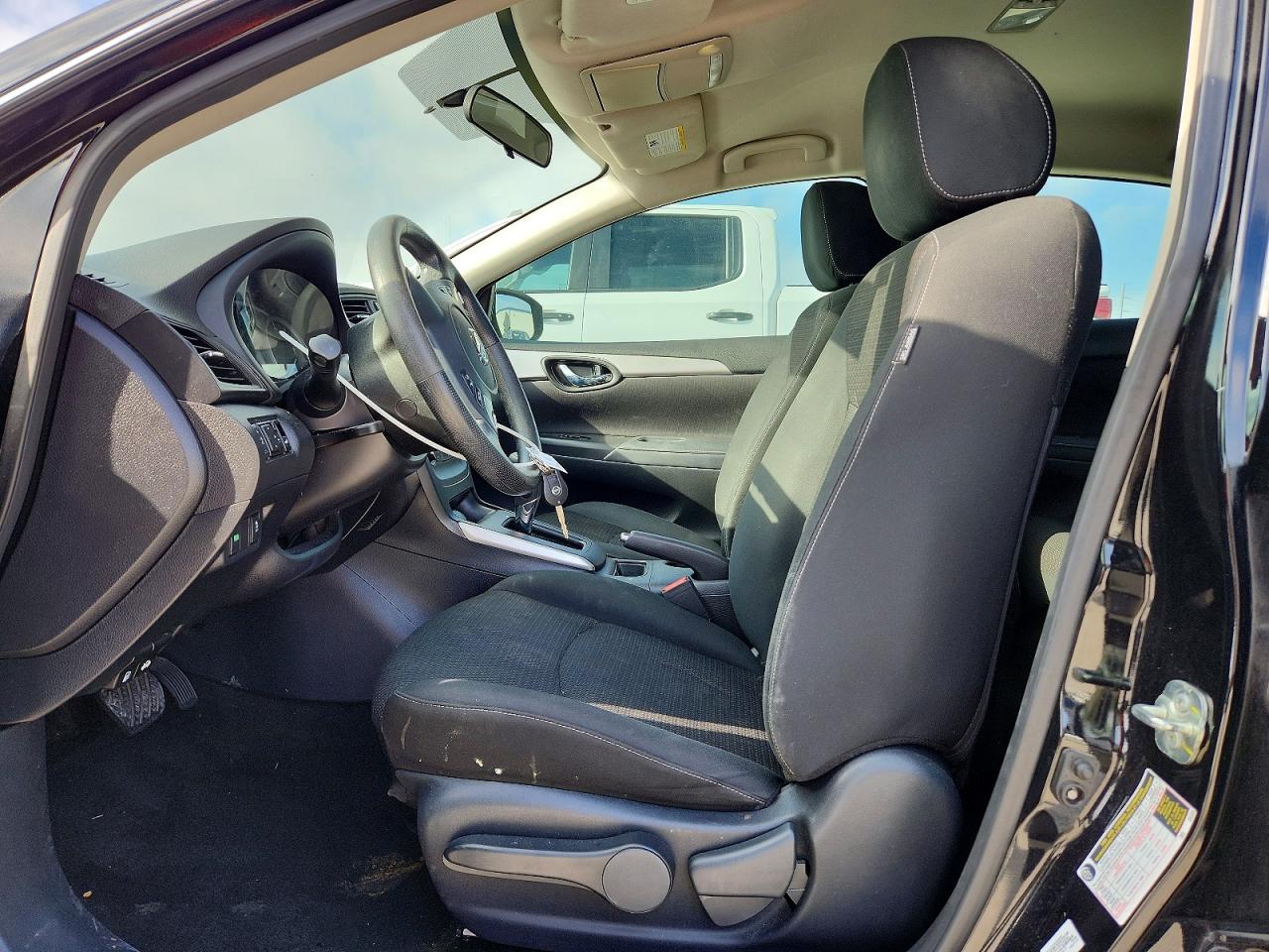 2019 NISSAN SENTRA S photo 7