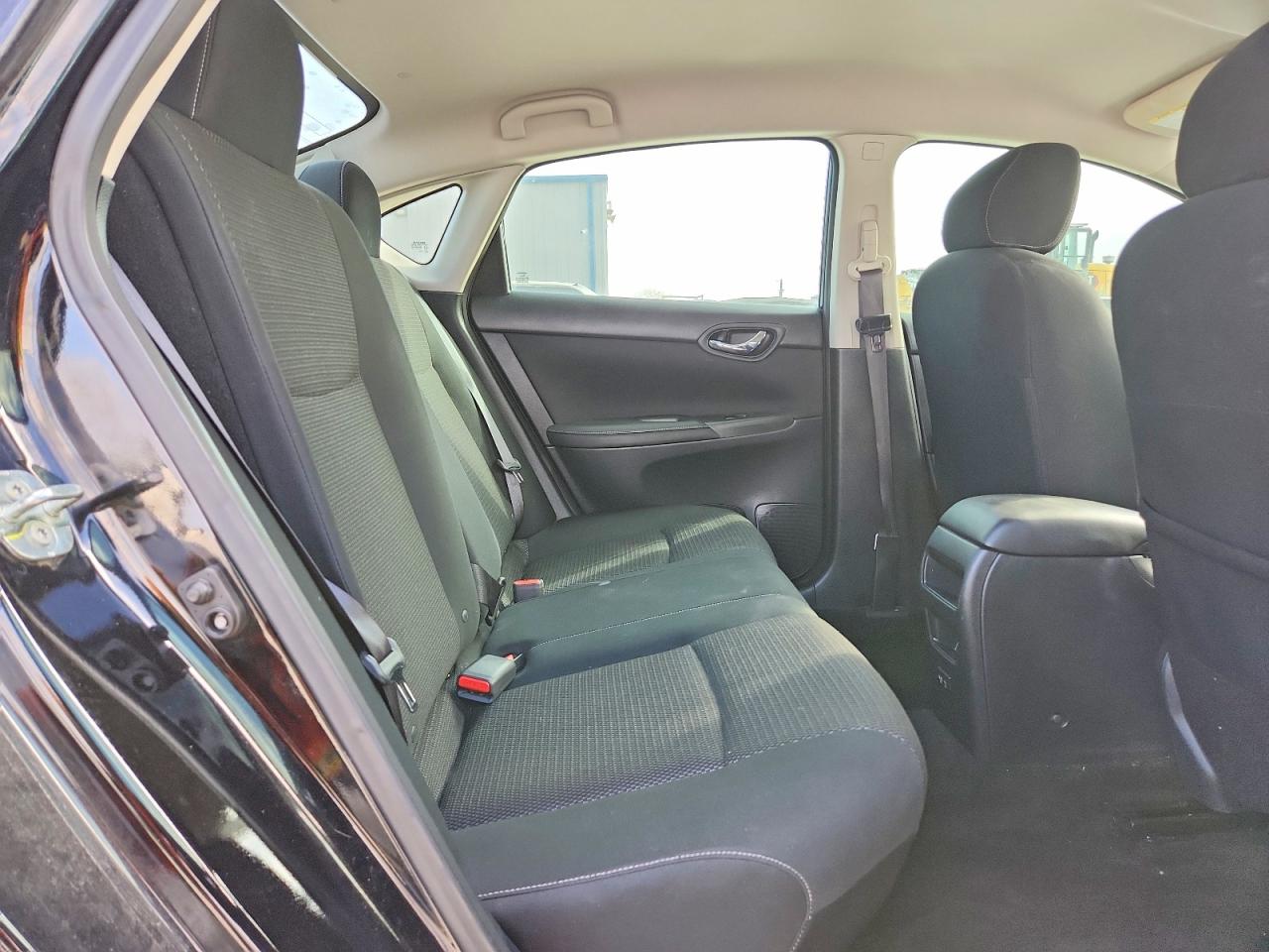 2019 NISSAN SENTRA S photo 10