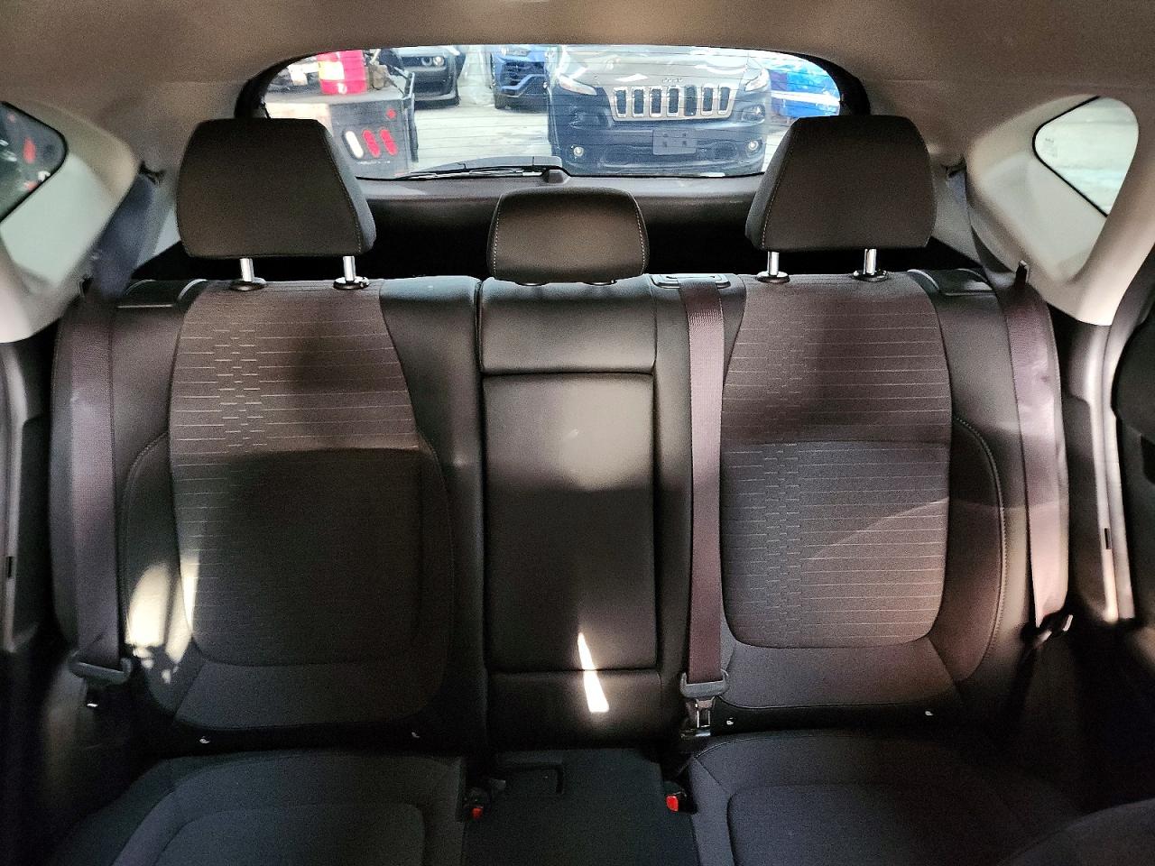 2023 KIA SELTOS S photo 10