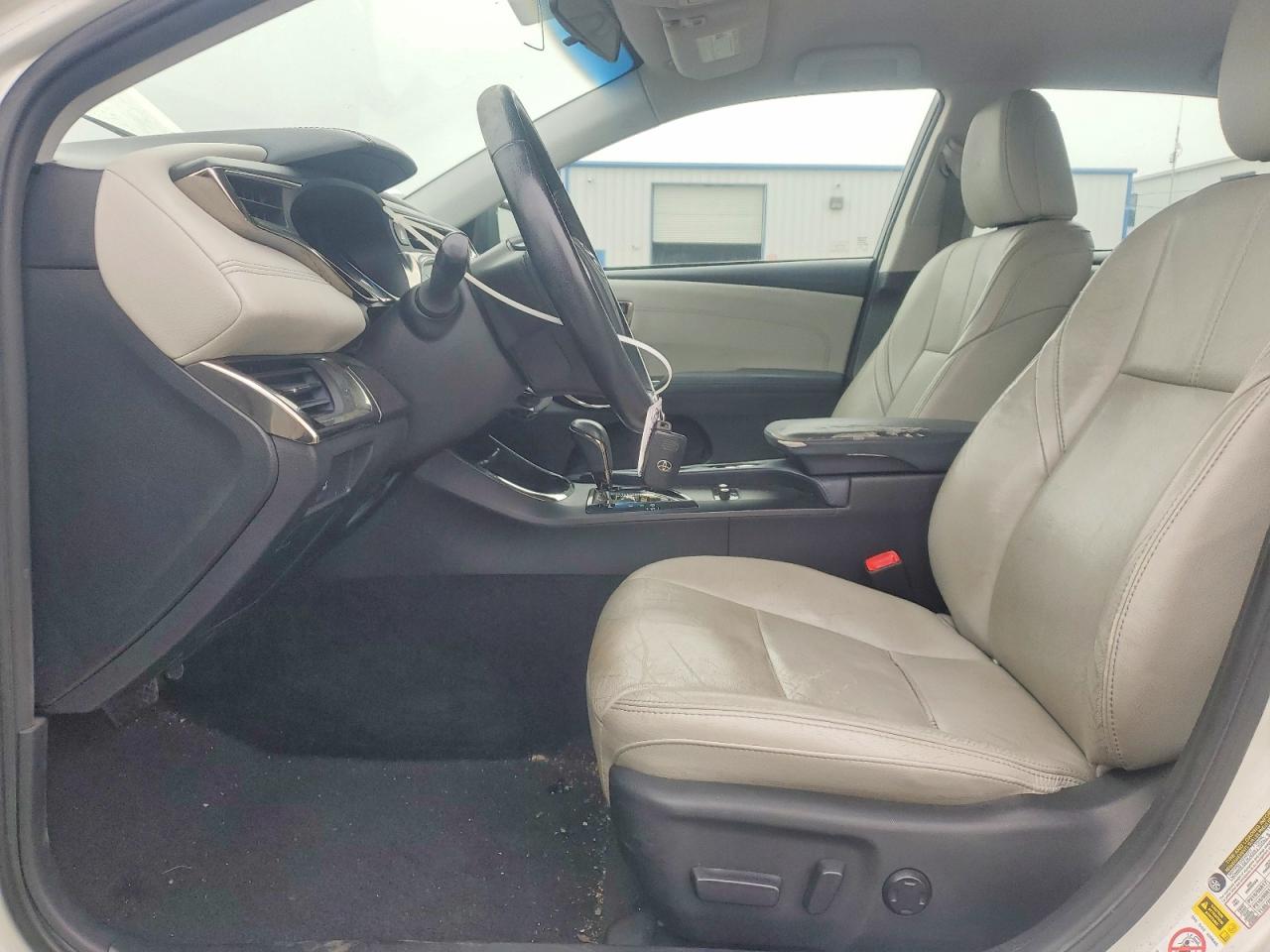 2013 TOYOTA AVALON BASE photo 7