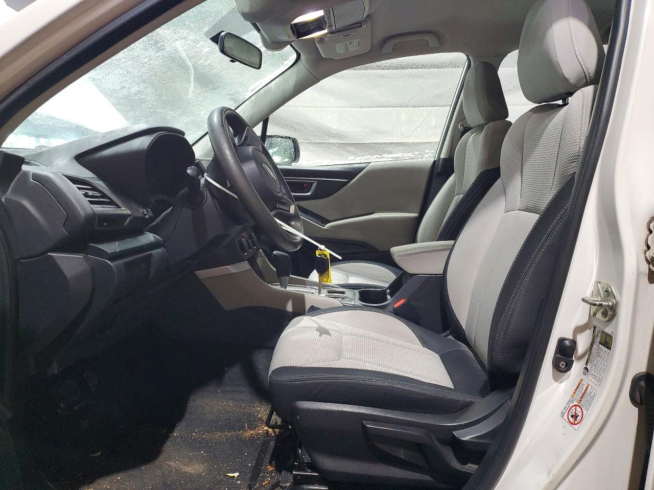 2019 SUBARU FORESTER photo 13