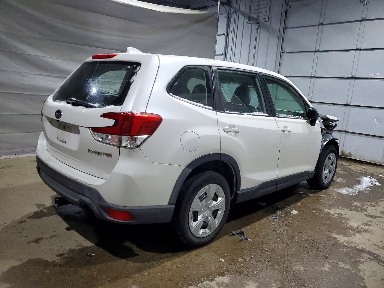 2019 SUBARU FORESTER photo 5