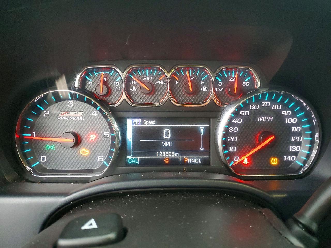 2018 CHEVROLET SILVERADO K1500 LT photo 9