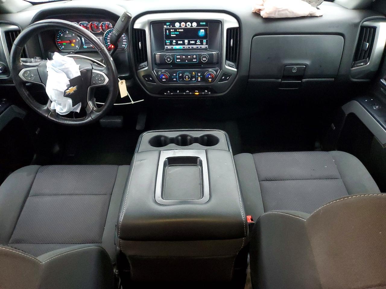 2018 CHEVROLET SILVERADO K1500 LT photo 8