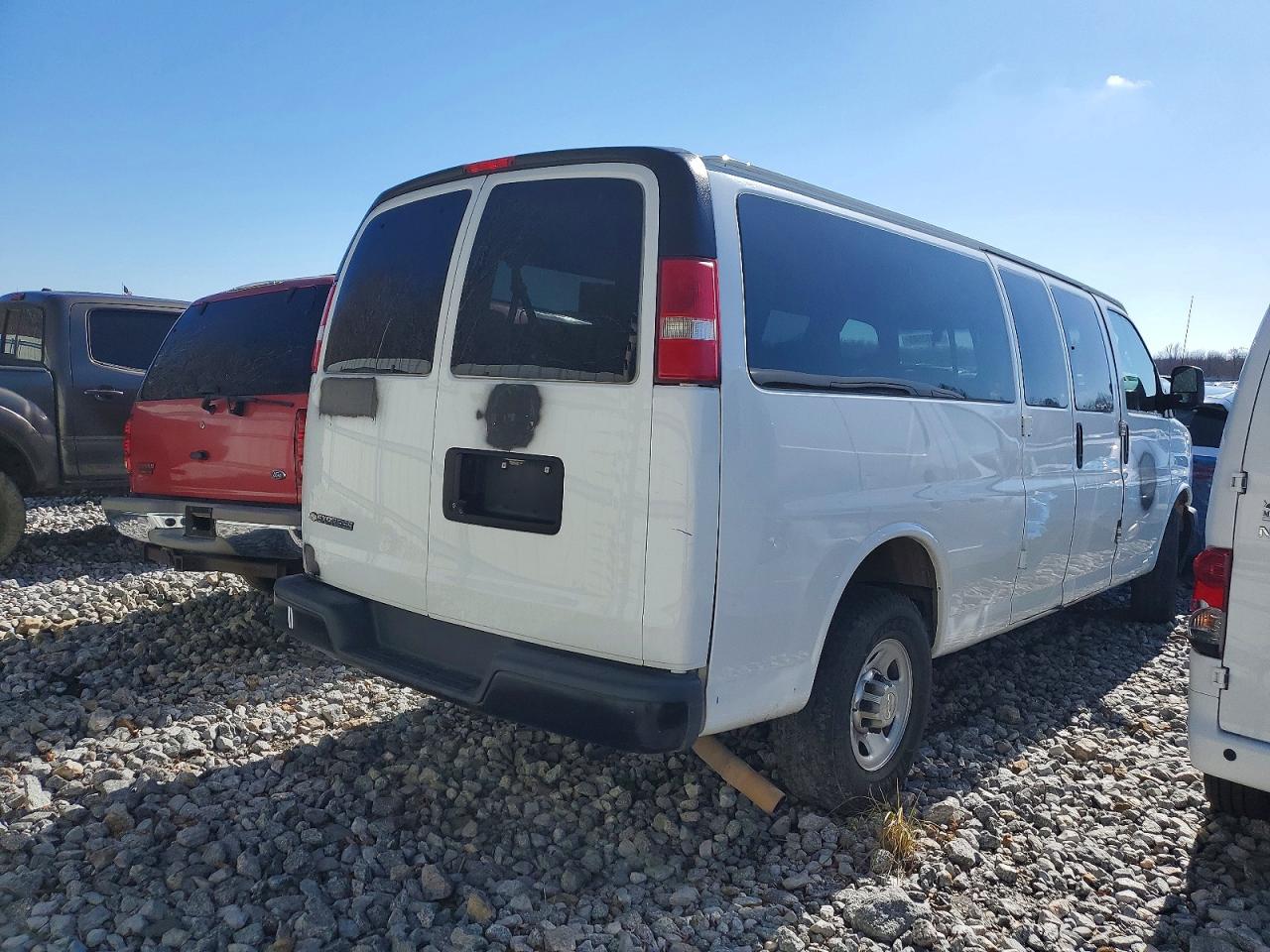 2019 CHEVROLET EXPRESS G3500 LS photo 5