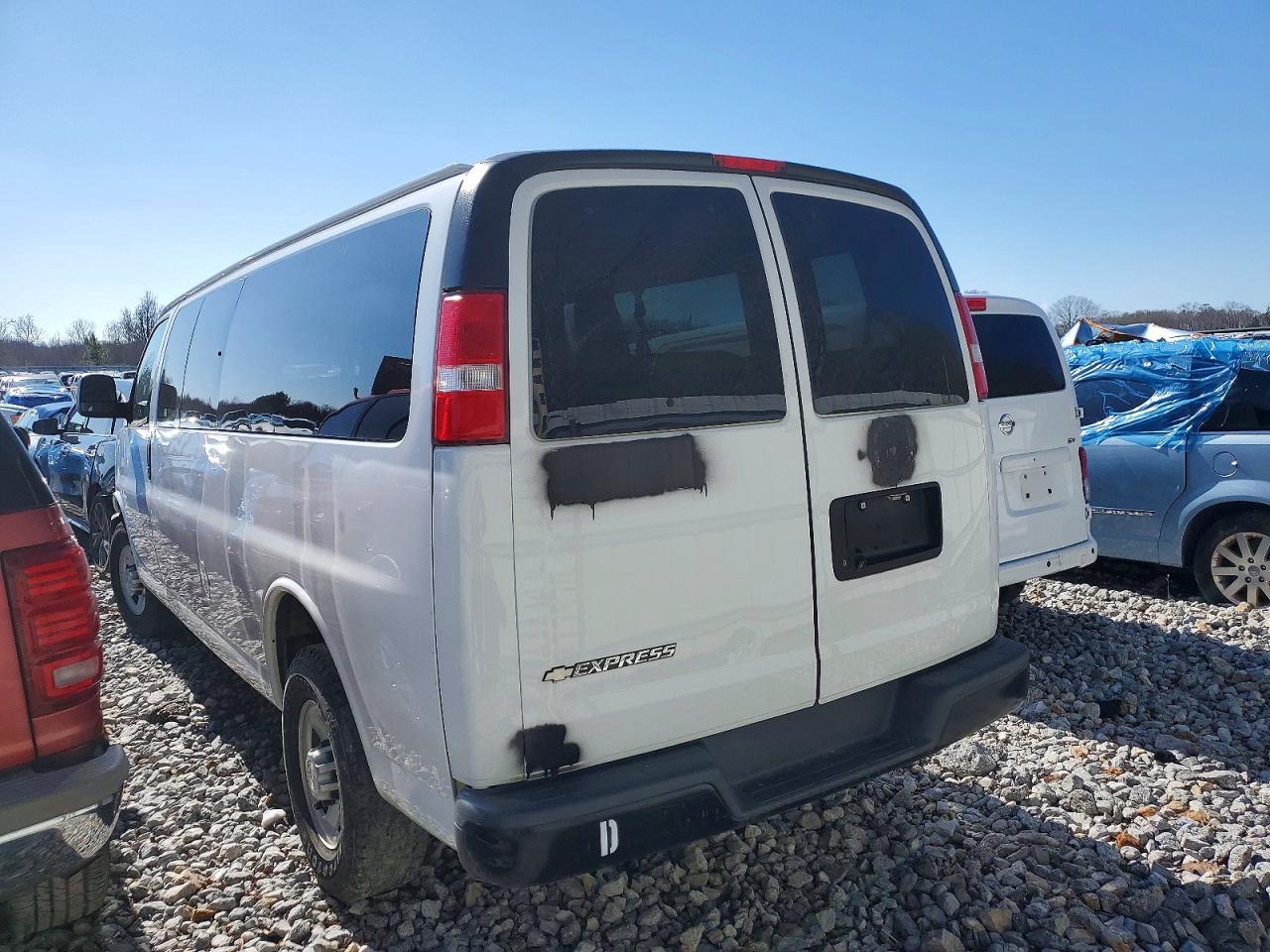 2019 CHEVROLET EXPRESS G3500 LS photo 3