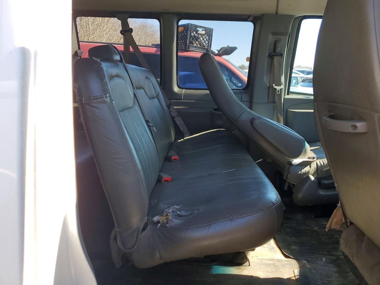 2019 CHEVROLET EXPRESS G3500 LS photo 21
