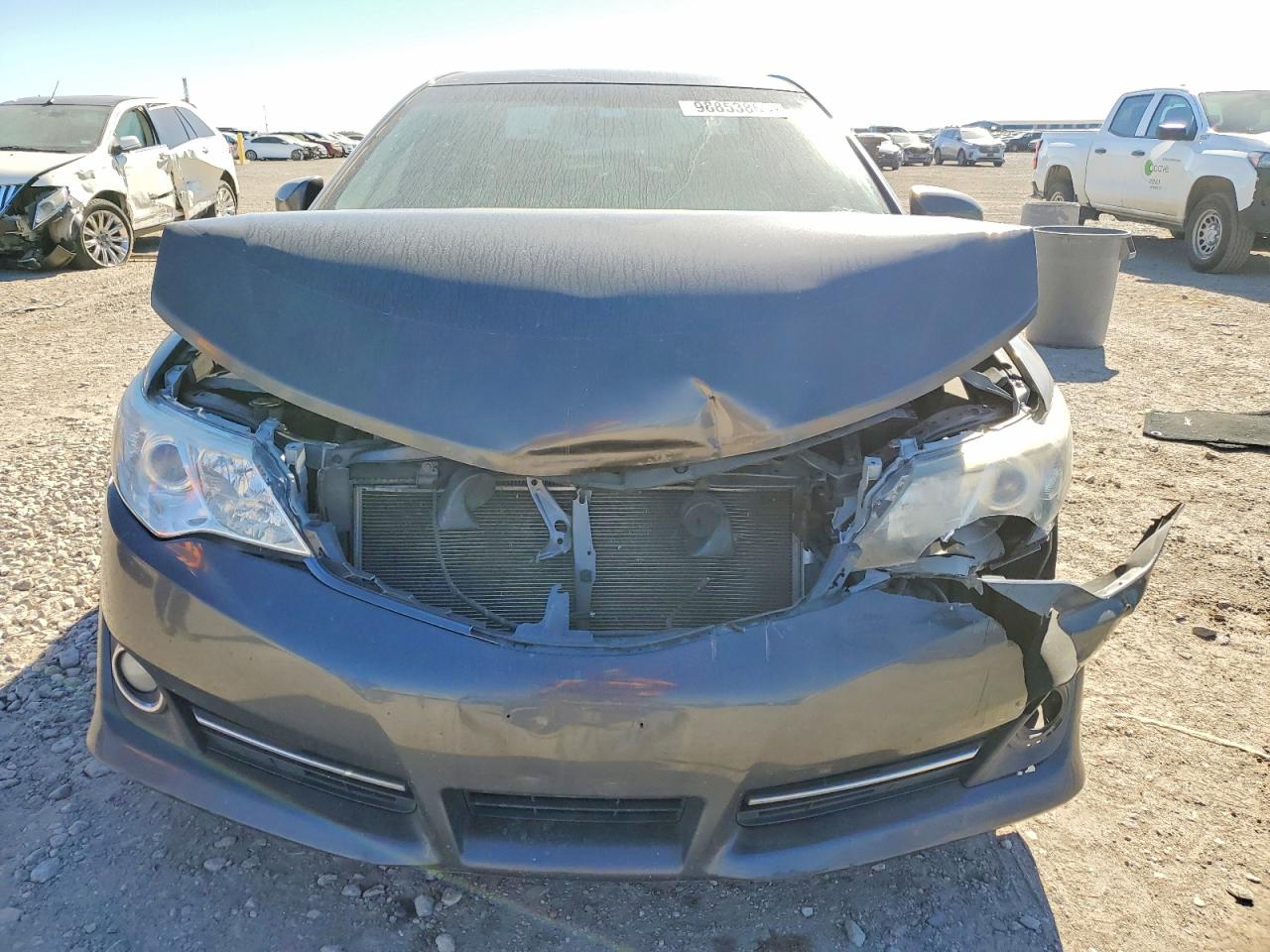 2014 TOYOTA CAMRY L photo 5