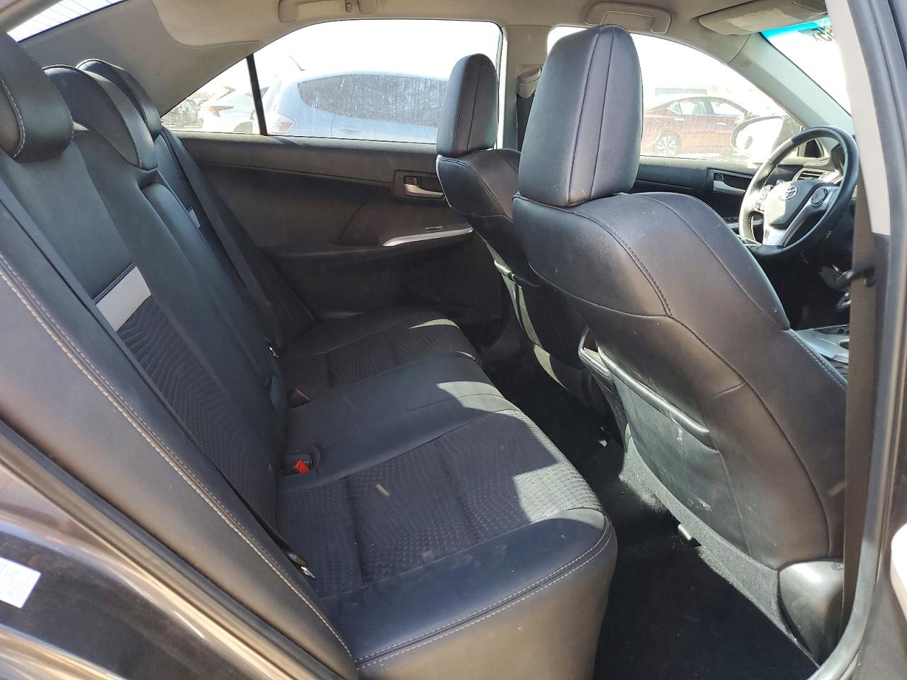 2014 TOYOTA CAMRY L photo 10