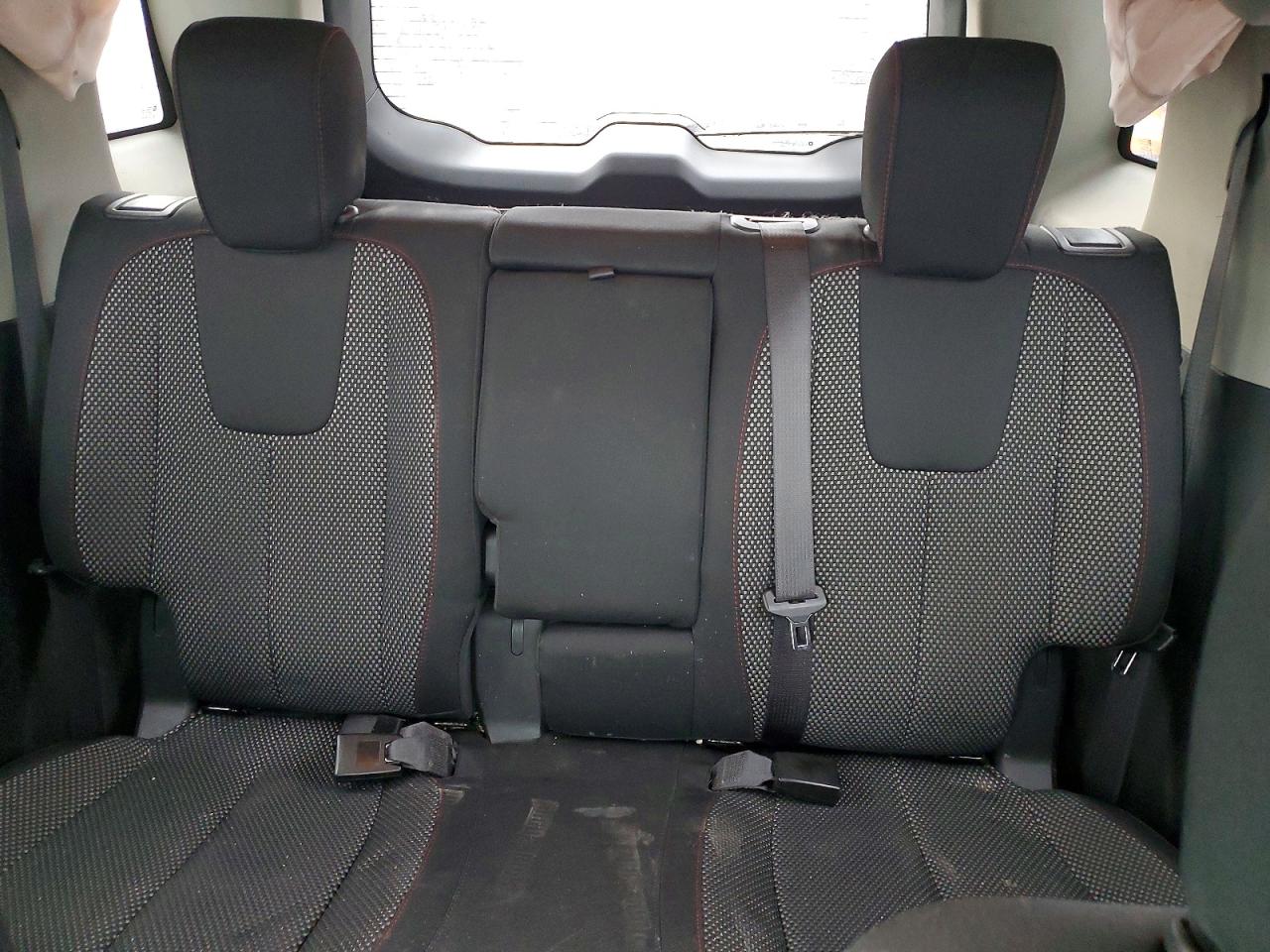 2017 GMC TERRAIN SLE photo 10