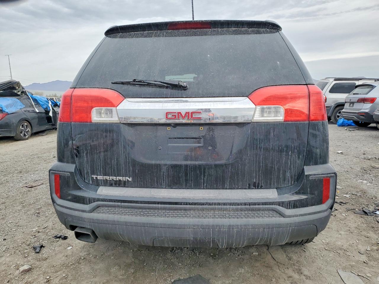 2017 GMC TERRAIN SLE photo 6
