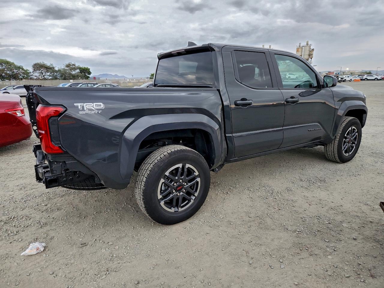 2025 TOYOTA TACOMA DOUBLE CAB photo 3