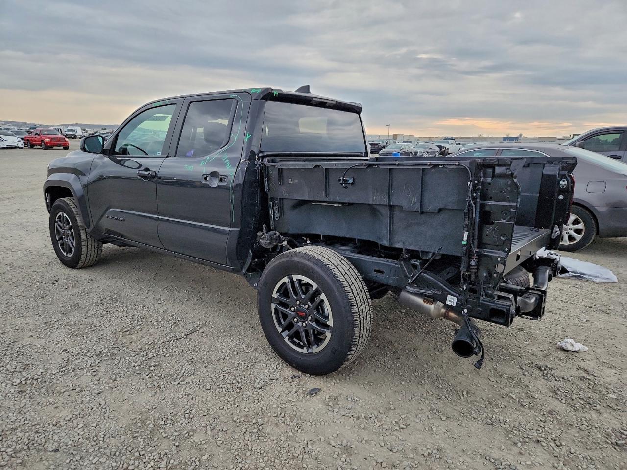 2025 TOYOTA TACOMA DOUBLE CAB photo 2