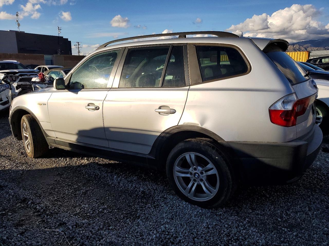 2004 BMW X3 3.0I photo 2