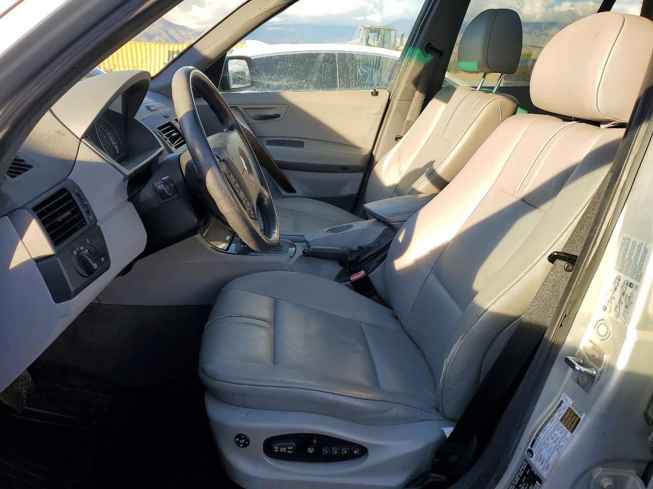 2004 BMW X3 3.0I photo 7