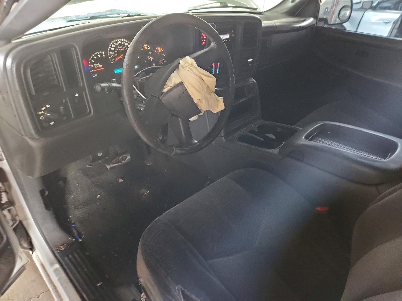 2003 CHEVROLET SILVERADO C1500 photo 8