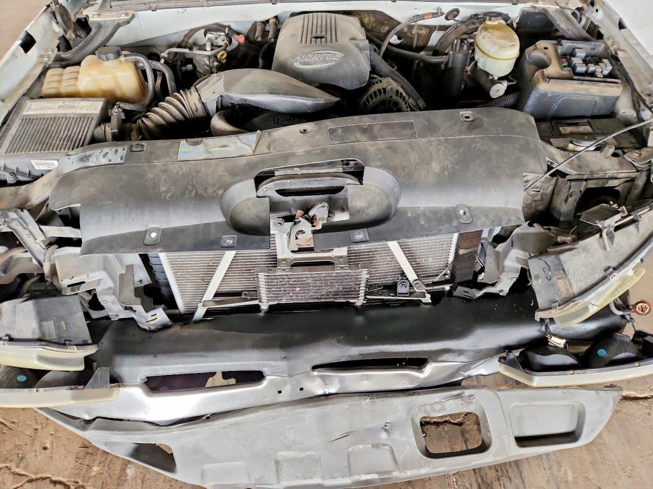 2003 CHEVROLET SILVERADO C1500 photo 11