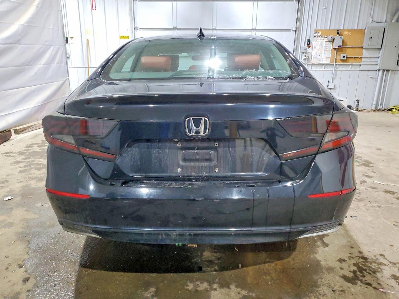 2018 HONDA ACCORD EX photo 11