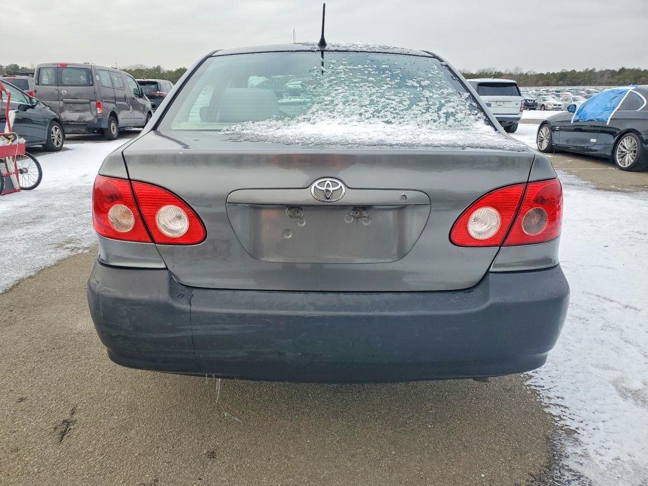 2005 TOYOTA COROLLA CE photo 6
