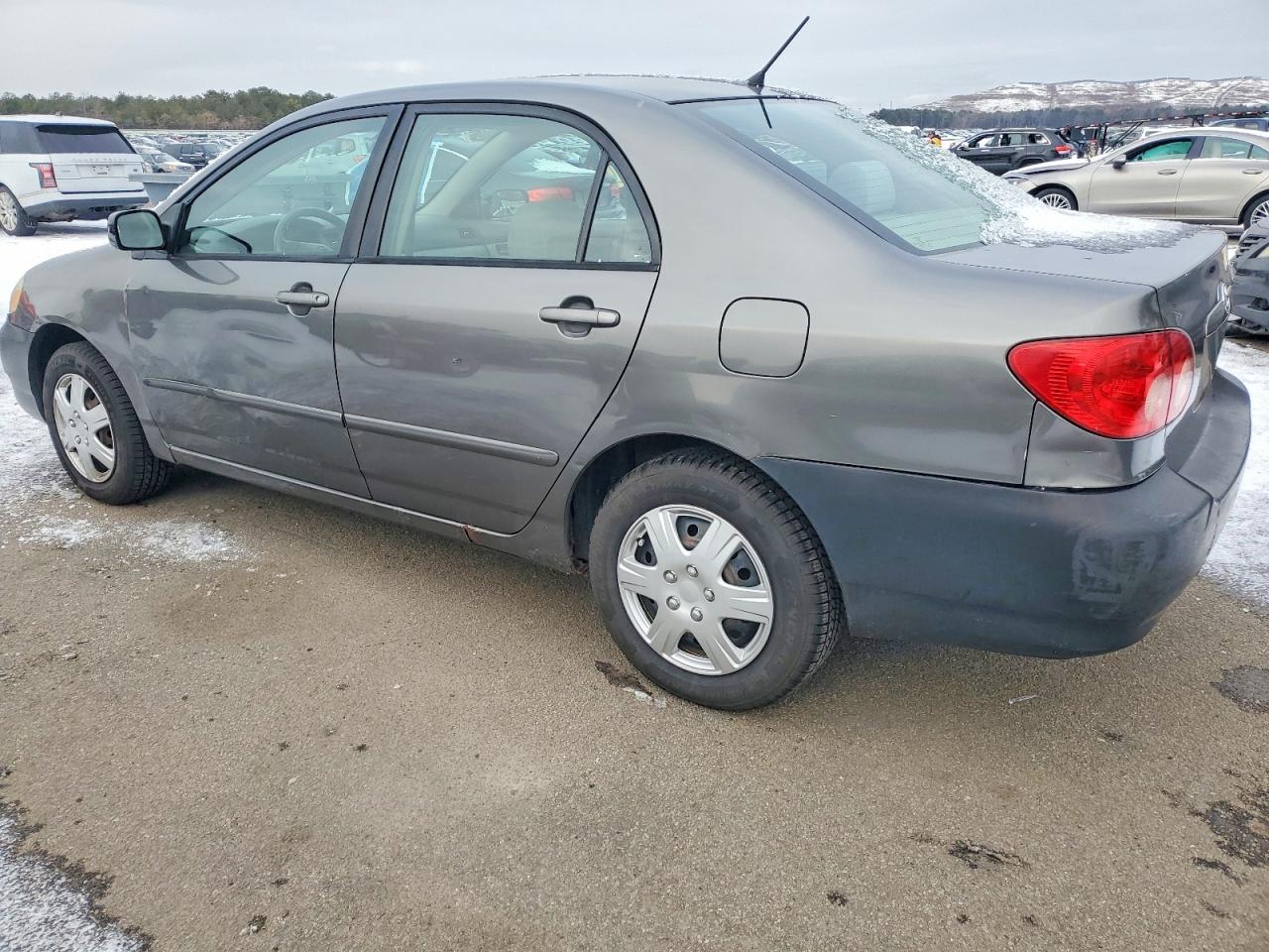 2005 TOYOTA COROLLA CE photo 2