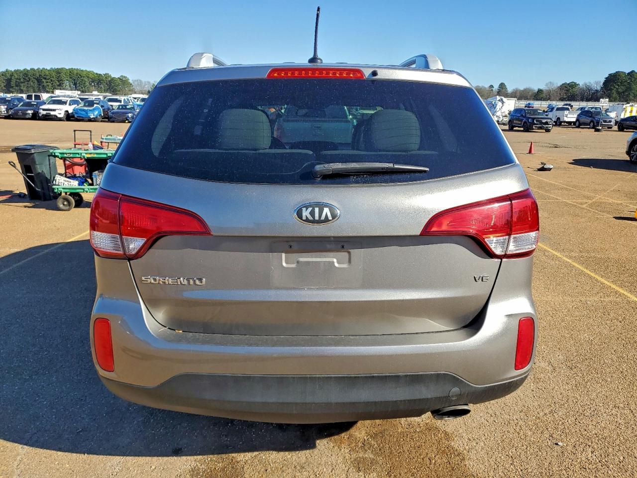 2015 KIA SORENTO LX photo 6