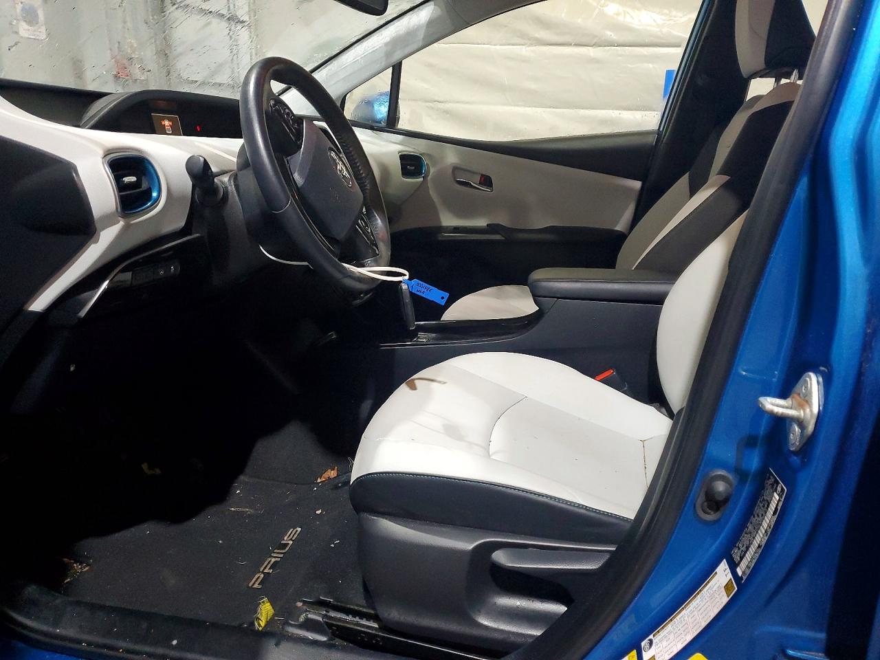2019 TOYOTA PRIUS XLE AWD-E photo 7