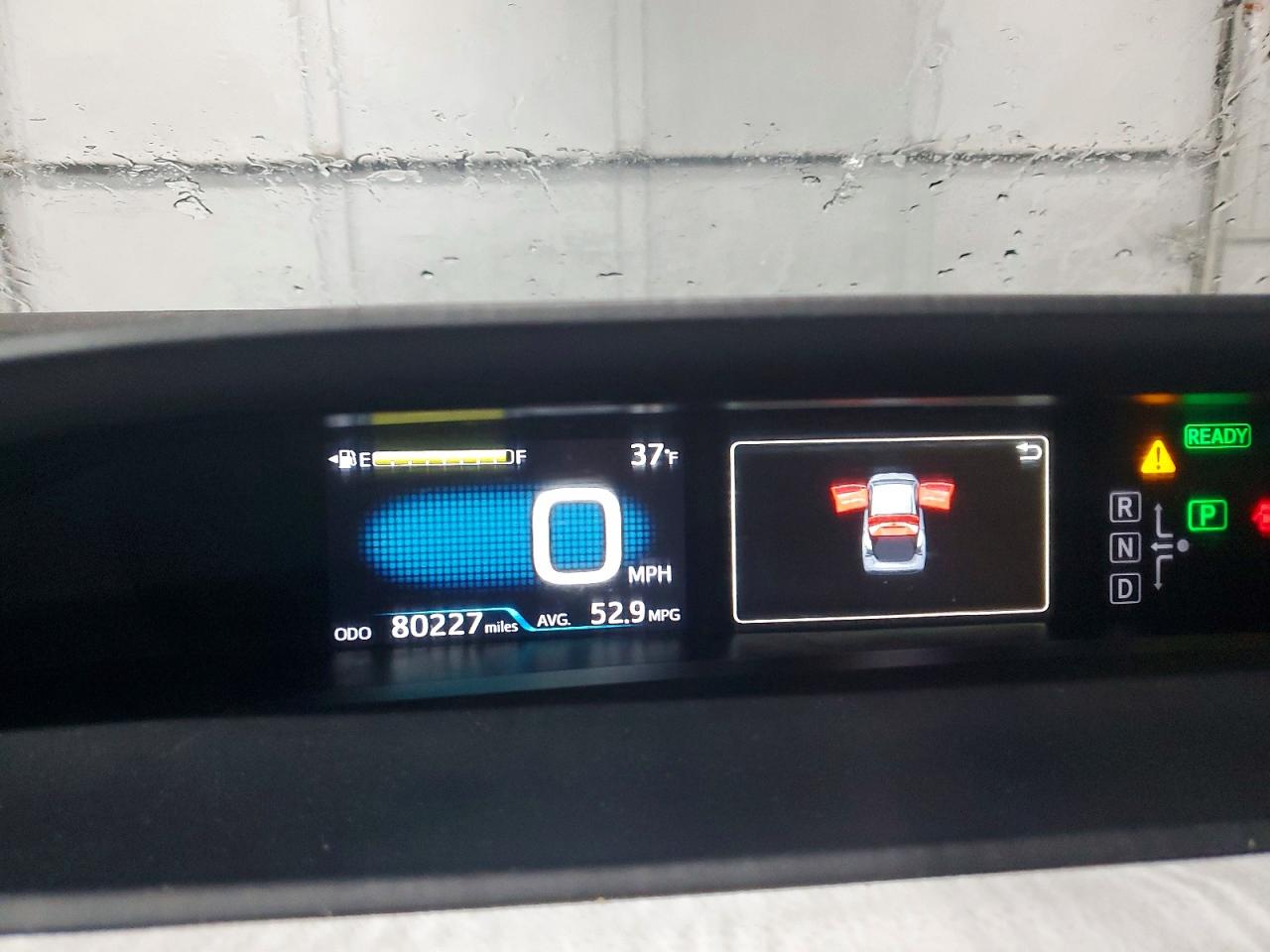 2019 TOYOTA PRIUS XLE AWD-E photo 9