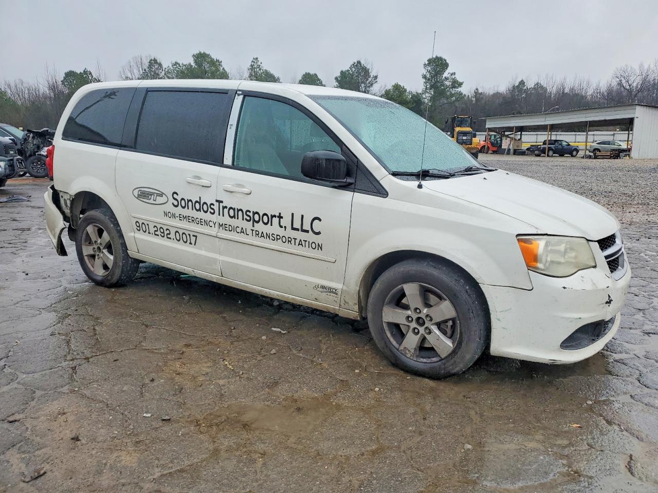 2013 DODGE GRAND CARAVAN SE photo 4