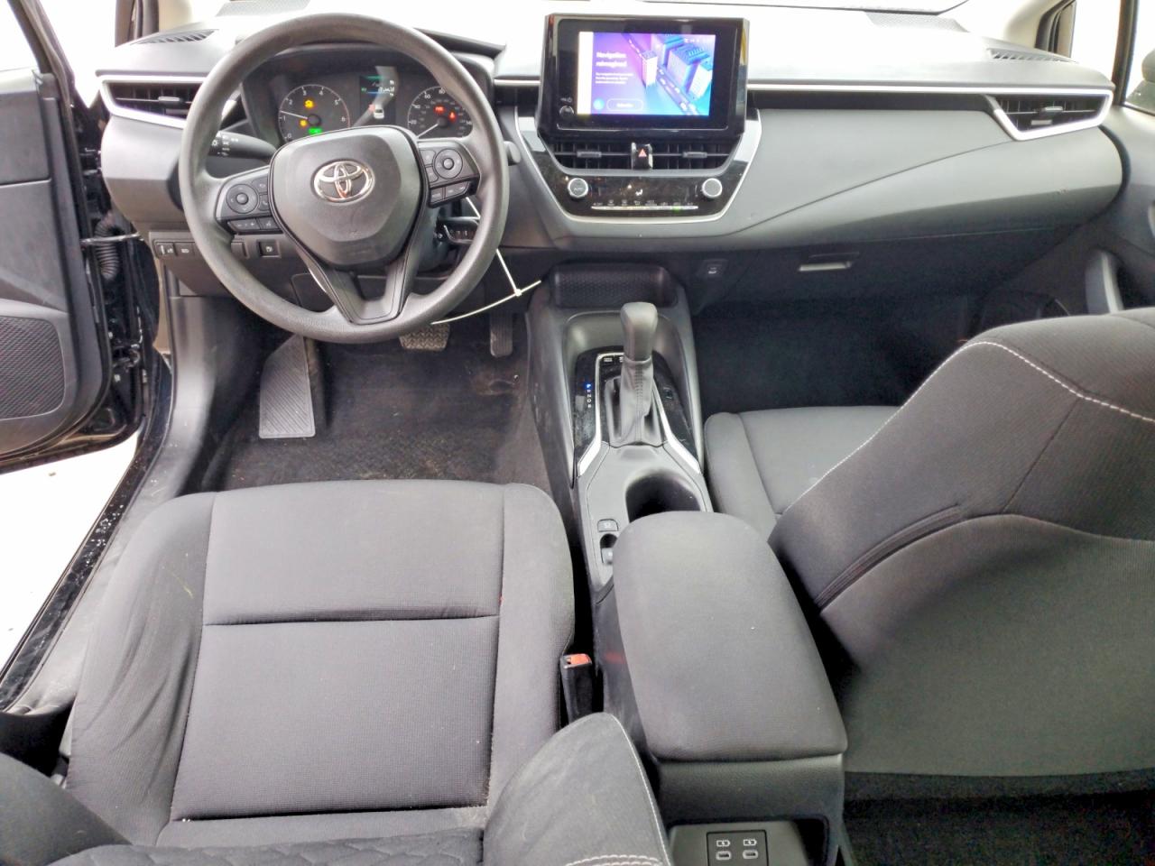 2024 TOYOTA COROLLA LE photo 8