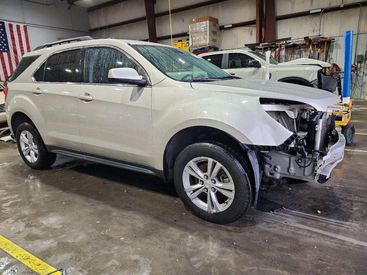 2013 CHEVROLET EQUINOX LT photo 4