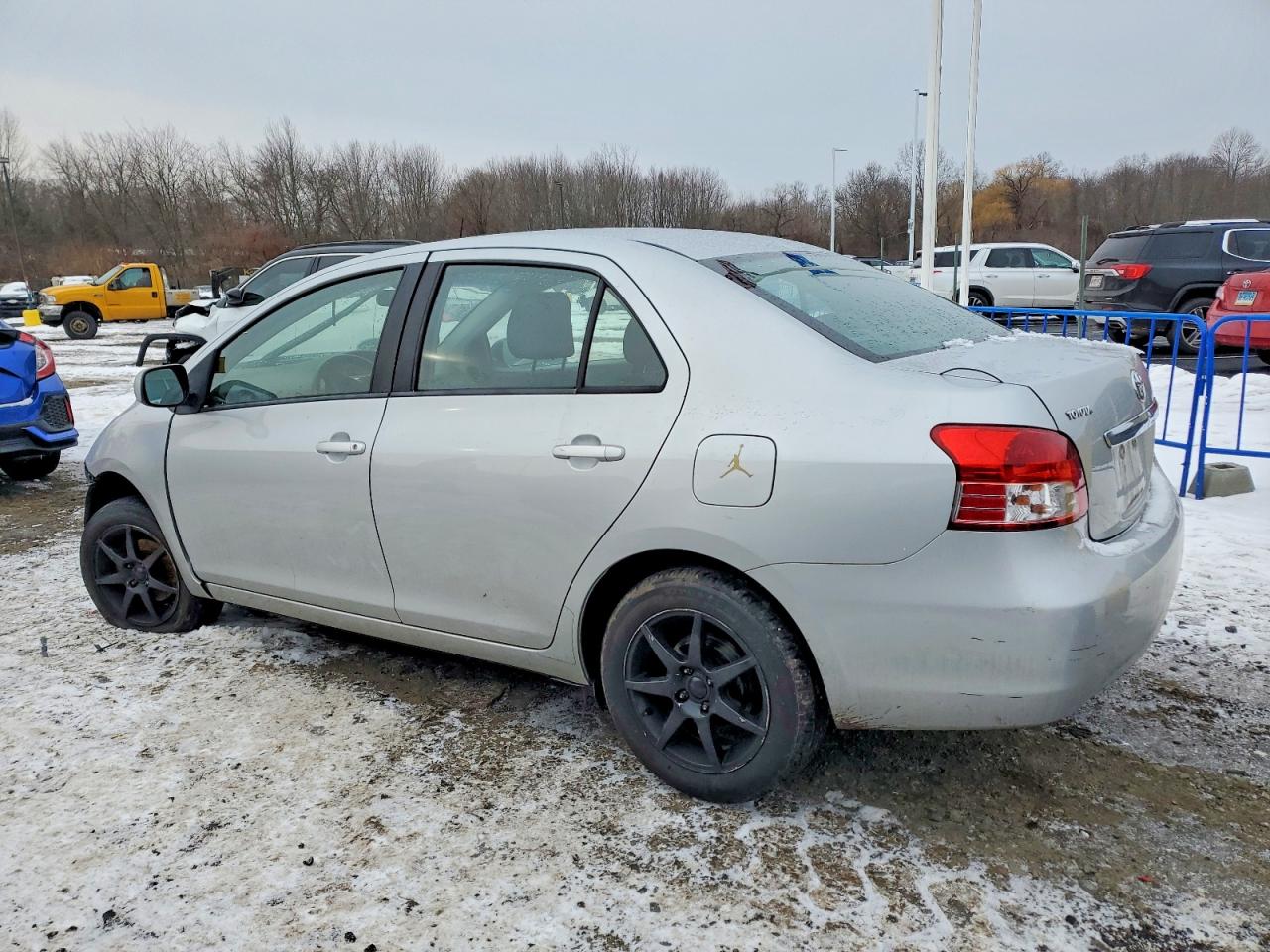 2007 TOYOTA YARIS photo 2