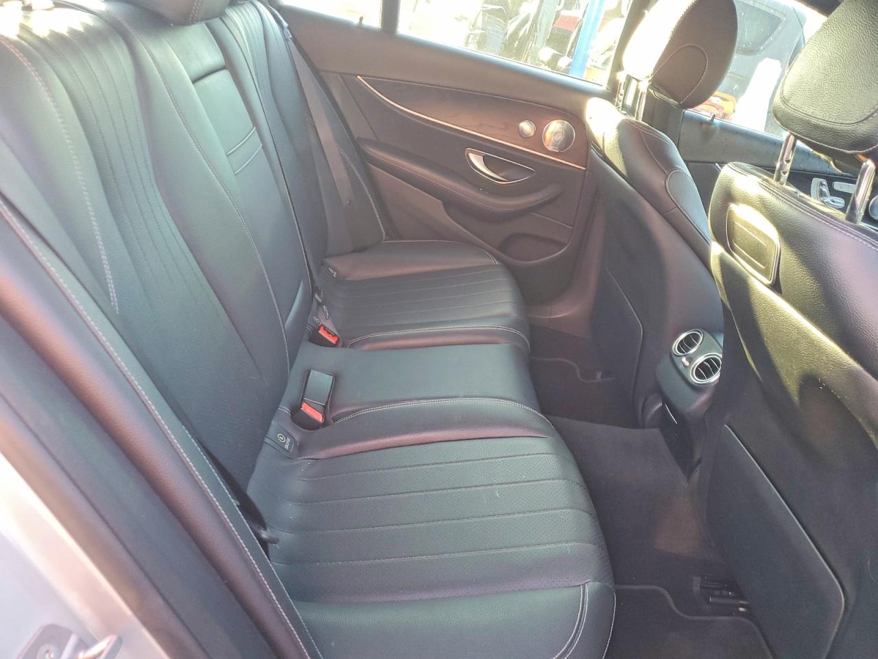 2018 MERCEDES-BENZ E 300 photo 19