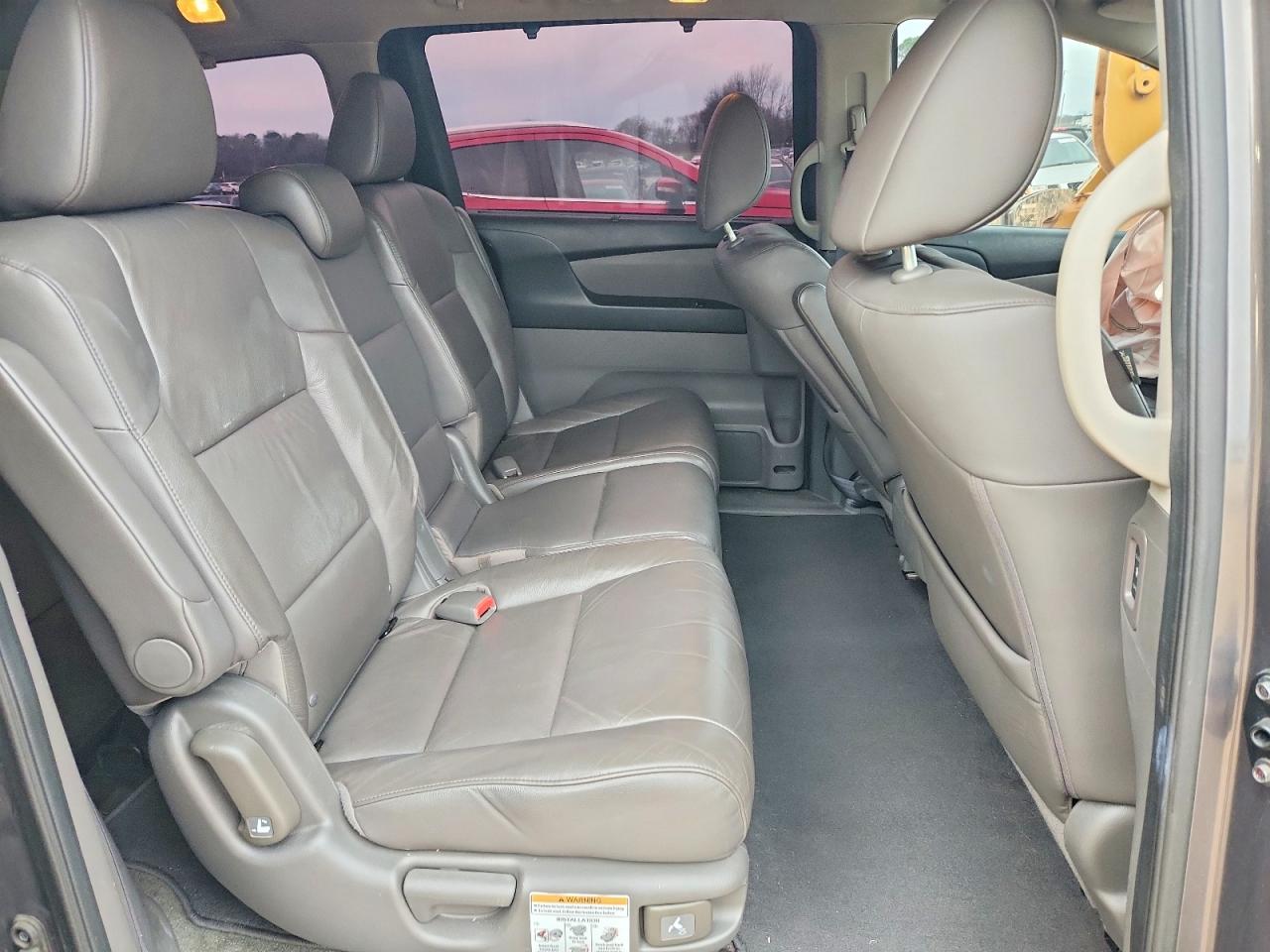 2016 HONDA ODYSSEY photo 11