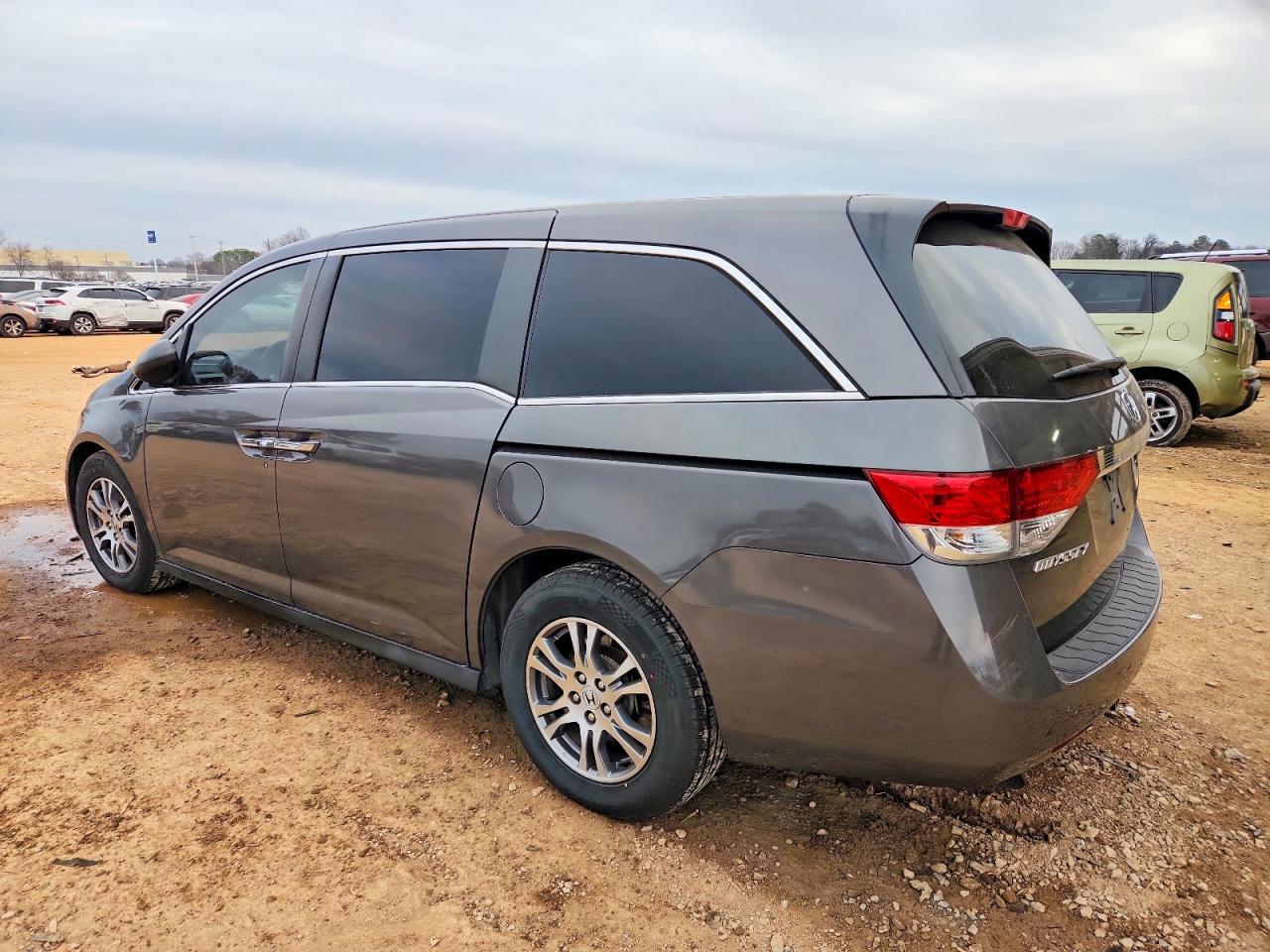 2016 HONDA ODYSSEY photo 2