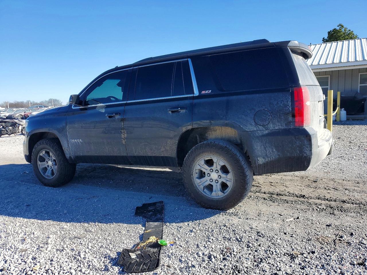 2015 CHEVROLET TAHOE K1500 LT photo 2