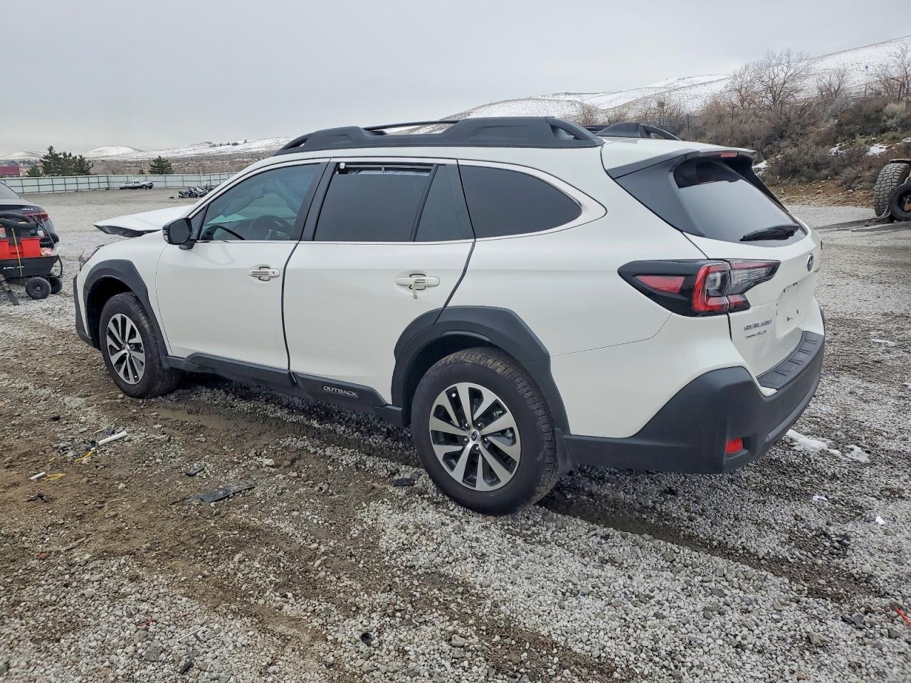 2025 SUBARU OUTBACK PREMIUM photo 2