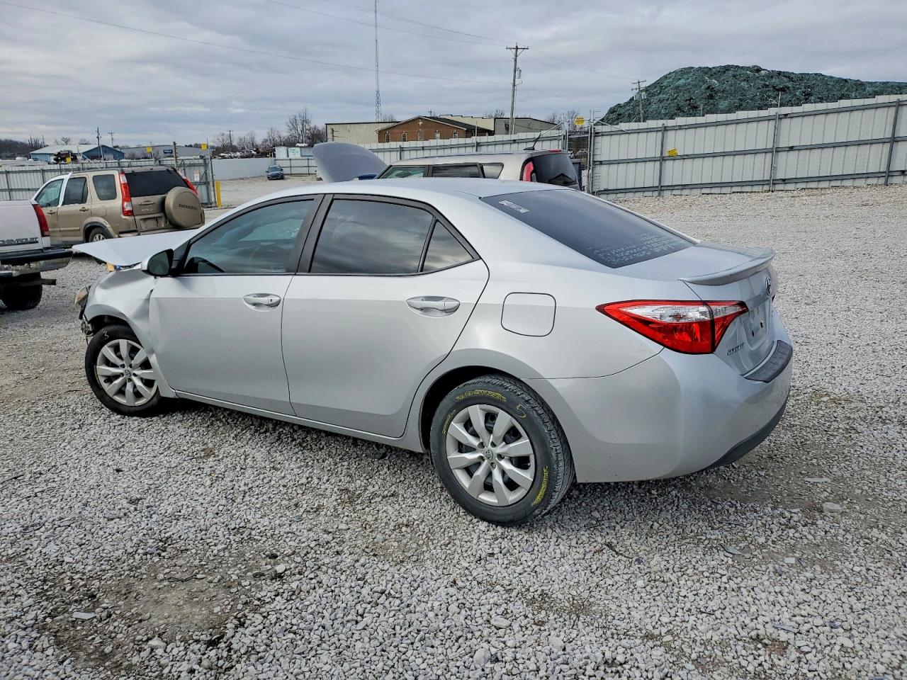 2015 TOYOTA COROLLA L photo 3