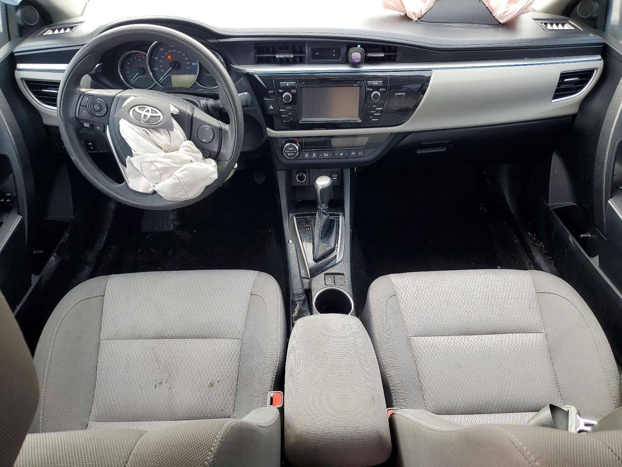 2015 TOYOTA COROLLA L photo 15