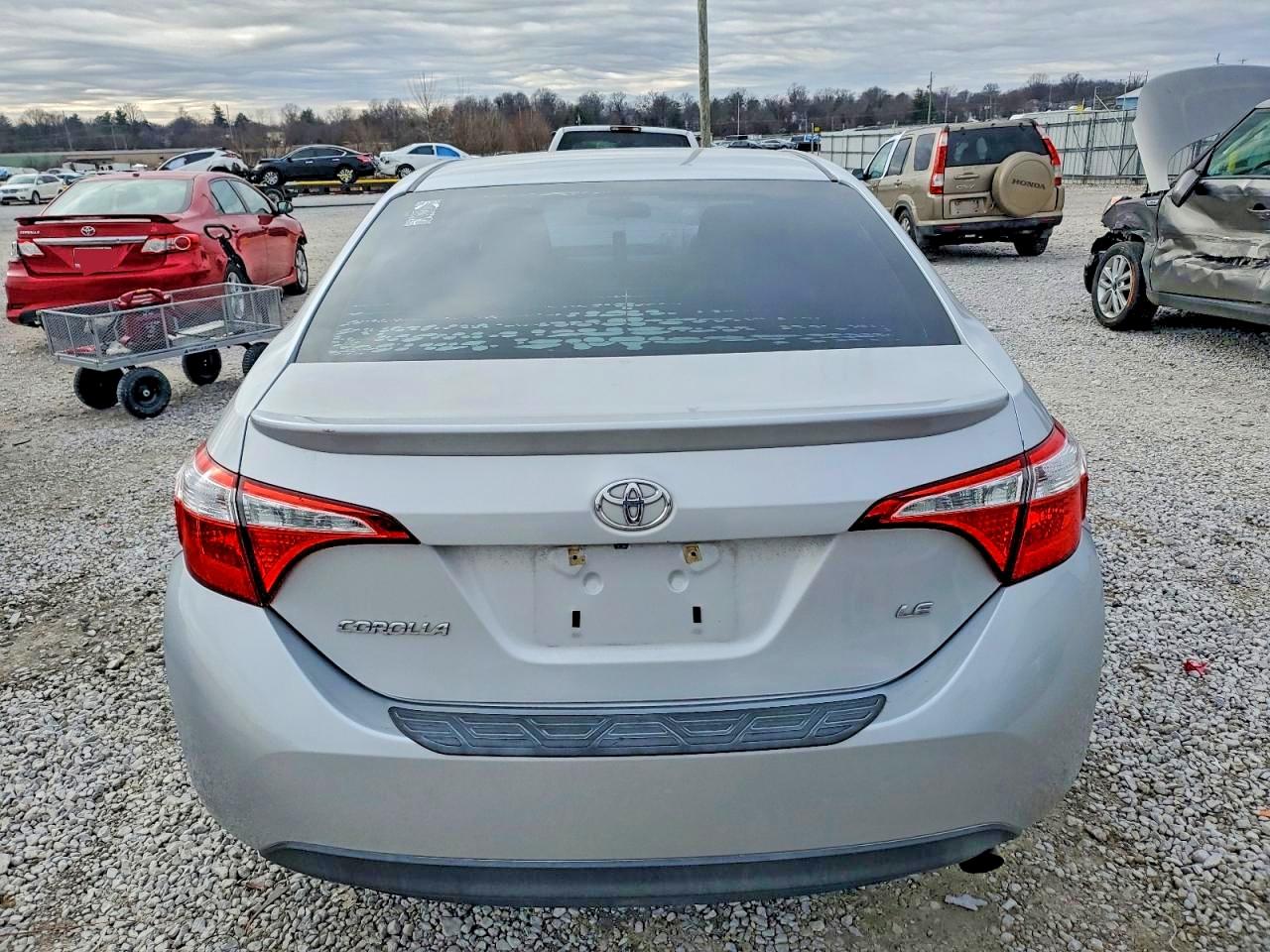 2015 TOYOTA COROLLA L photo 11