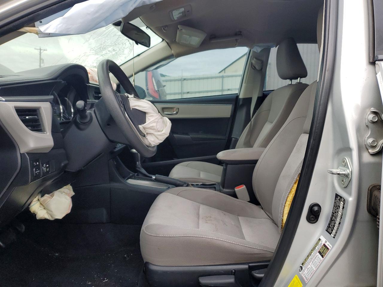 2015 TOYOTA COROLLA L photo 13